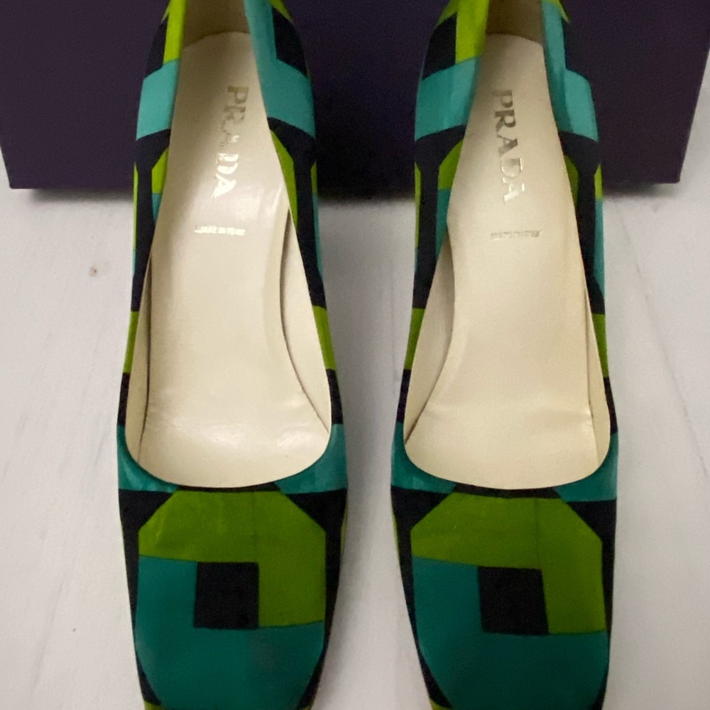 PRADA VINTAGE GRAPHIC PUMPS HEELS MADE IN ITALY 37